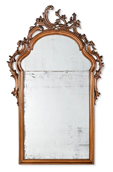 Specchiera di legno di noce scolpito e intagliato